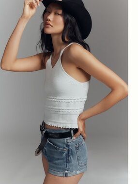 Nwt White Knit Tank Top - Women's Sleeveless V-Neck